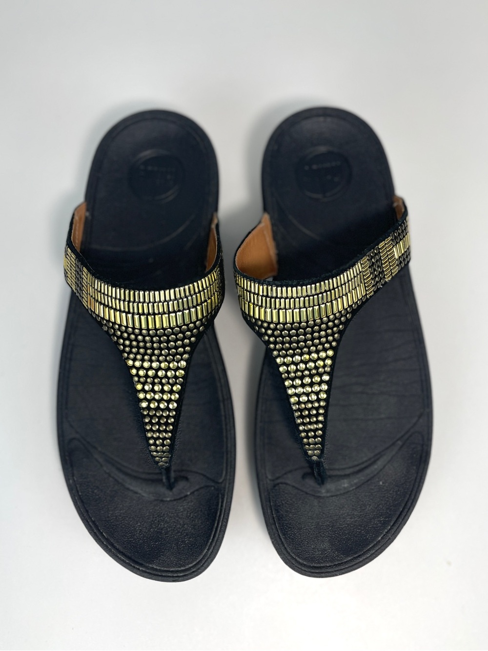 FitFlop Aztec Chada Wedge Black & Gold Thong Sandal Size 9
